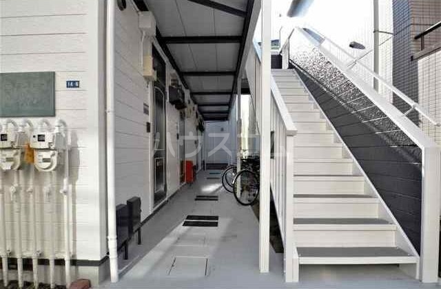 14/22 エントランス