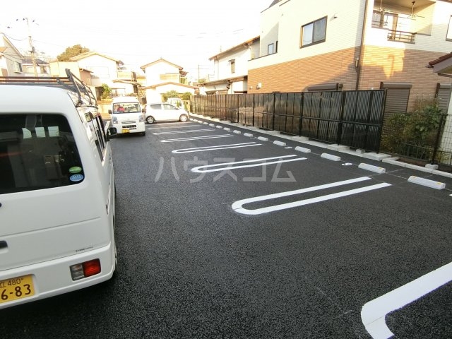 28/30 駐車場