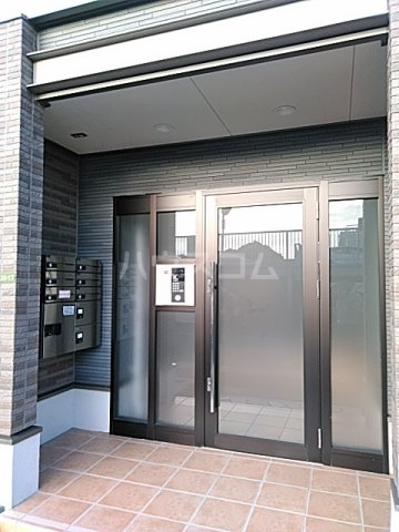 15/23 エントランス