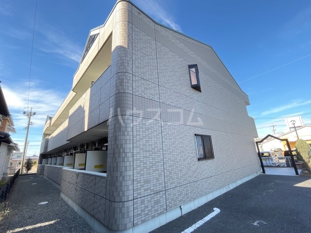 24/30 エントランス