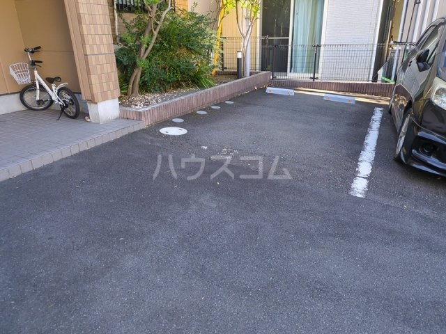 24/29 駐車場