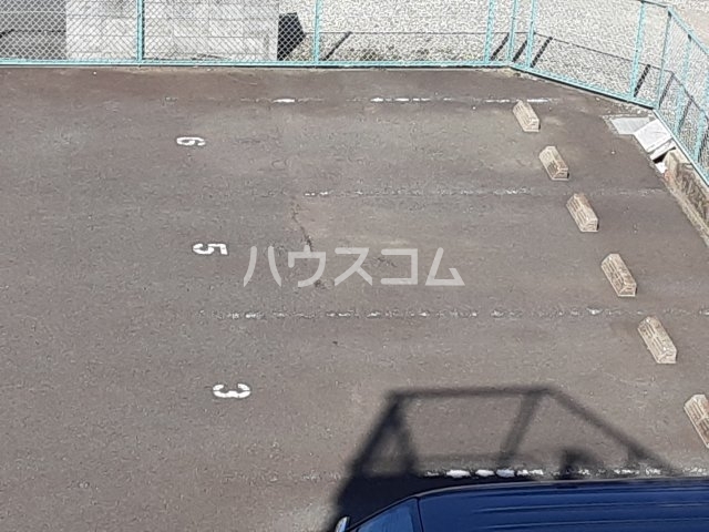 17/27 駐車場