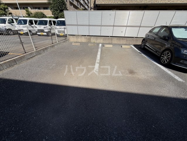 22/30 駐車場