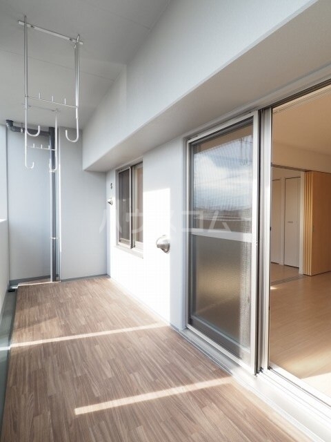 21/30 バルコニー