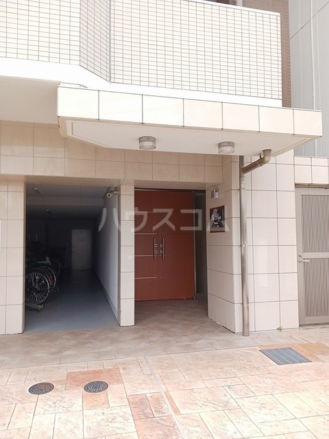 15/19 エントランス