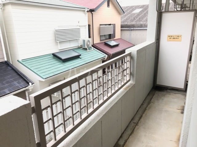 21/26 バルコニー