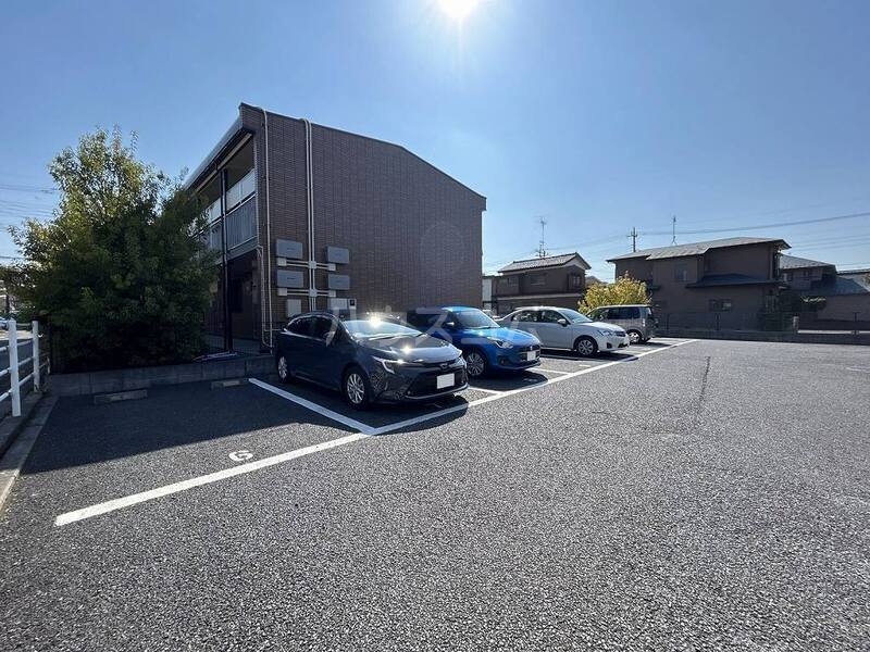 20/28 駐車場