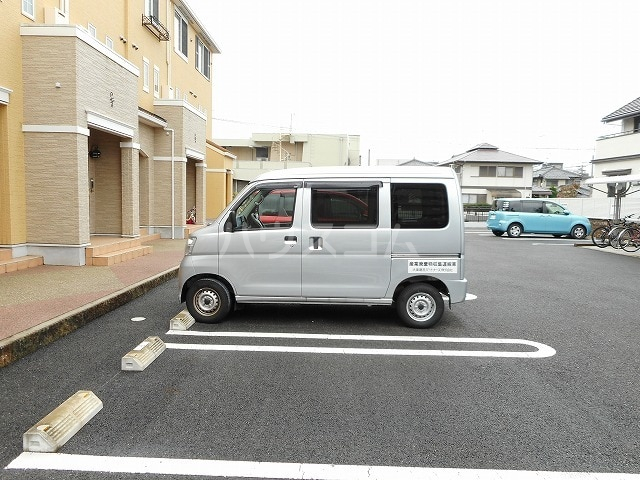 2/7 駐車場