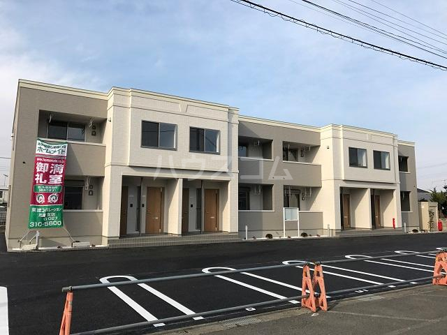 23/27 エントランス