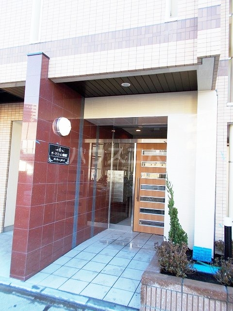 18/24 エントランス