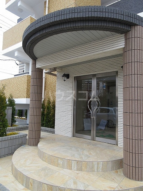 13/24 エントランス