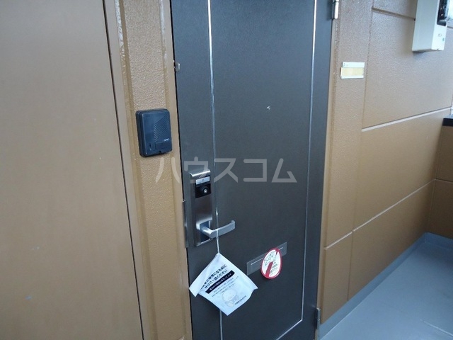 19/19 エントランス