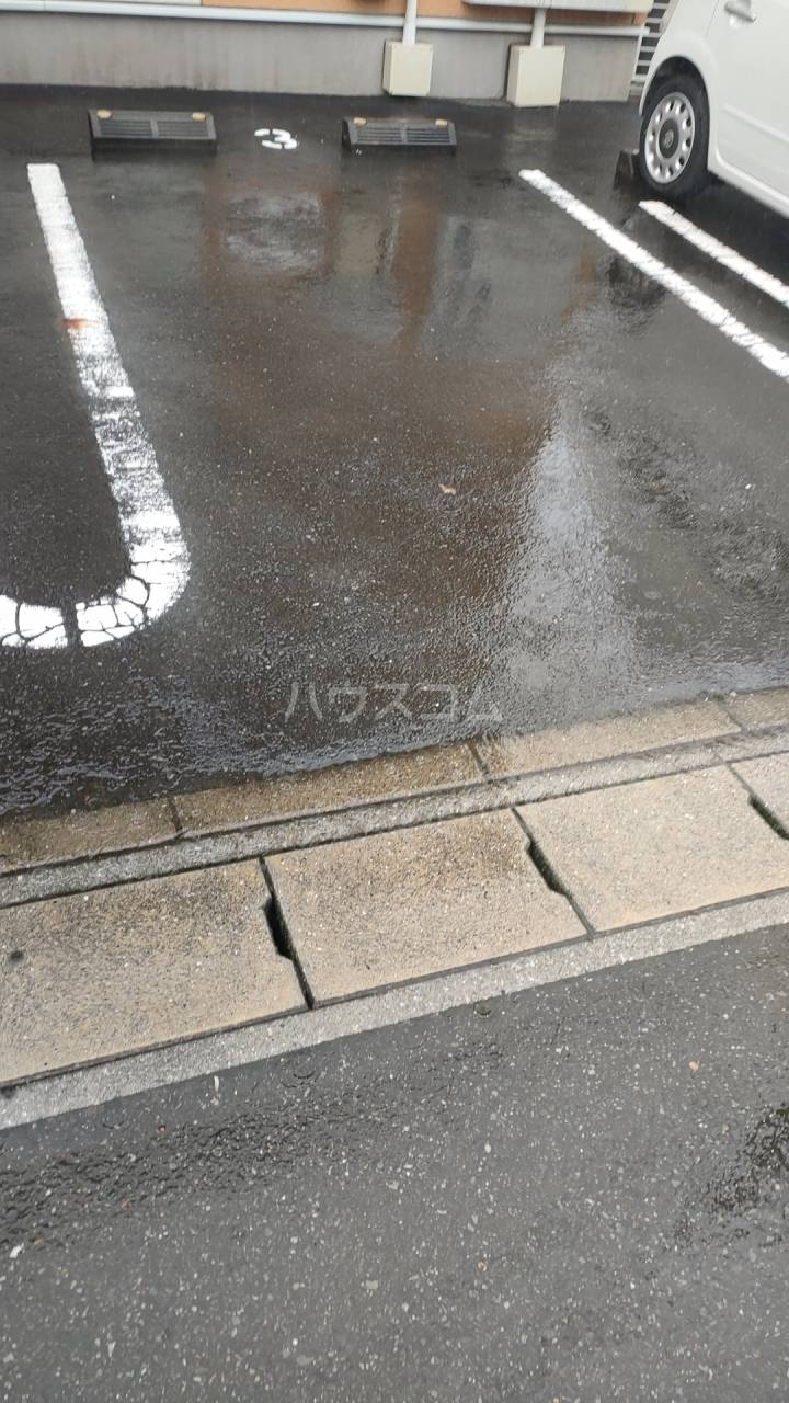 4/7 駐車場