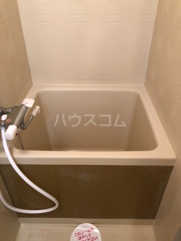 14/23 浴室