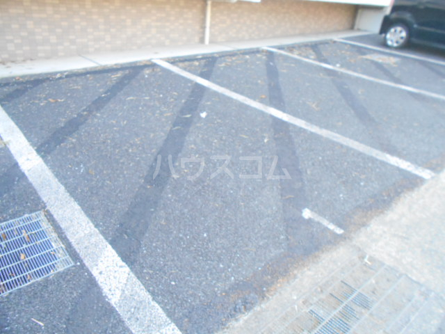 22/30 駐車場
