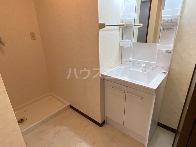16/25 洗面