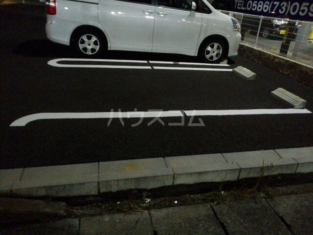 14/22 駐車場