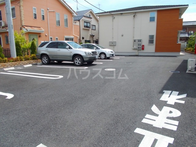 28/30 駐車場