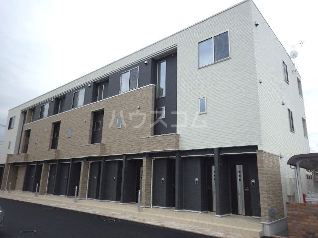 13/23 エントランス