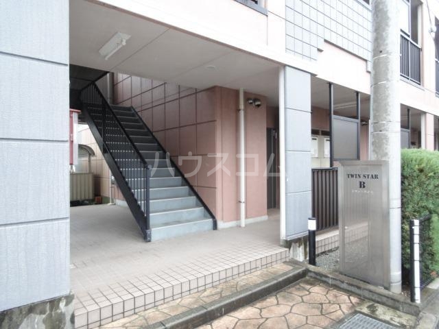 22/30 エントランス