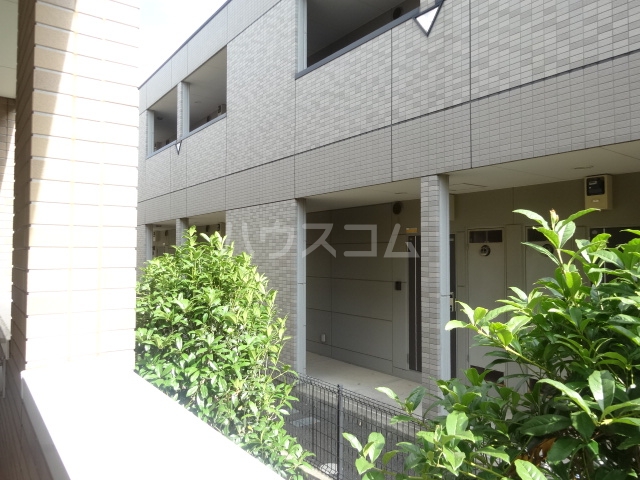 22/30 エントランス