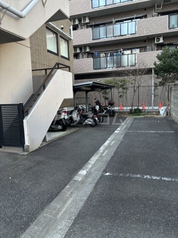 23/25 駐車場