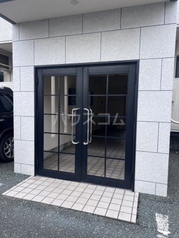 17/26 エントランス