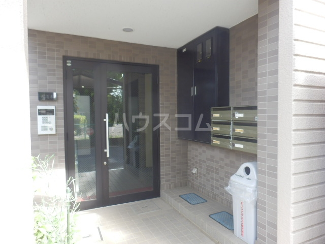 19/25 エントランス