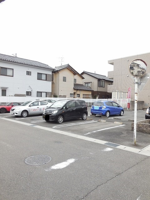 15/25 駐車場