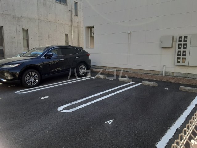 21/27 駐車場