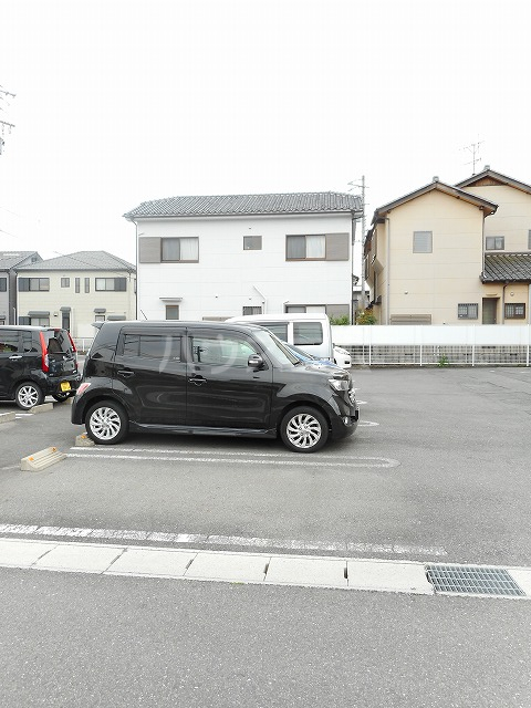 15/22 駐車場
