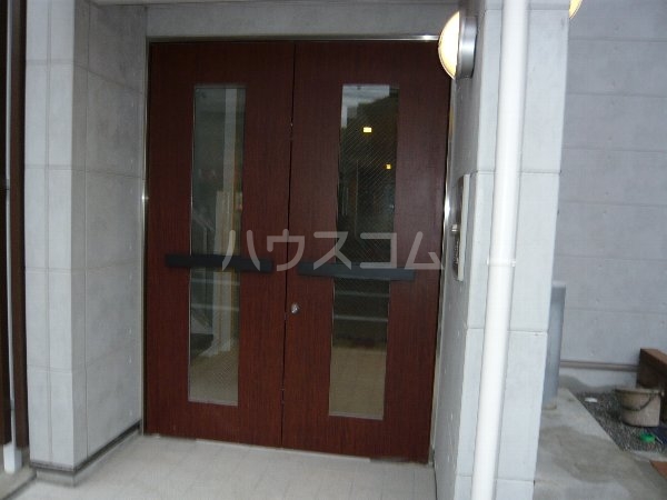 19/29 エントランス