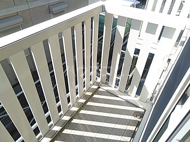 18/27 バルコニー