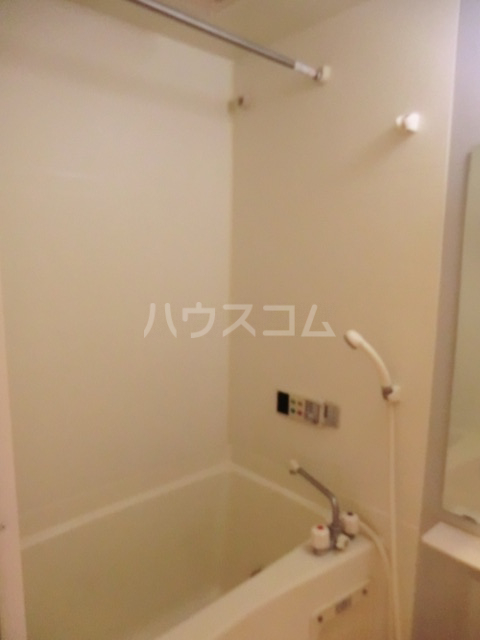 17/30 浴室