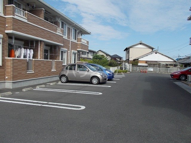 14/20 駐車場