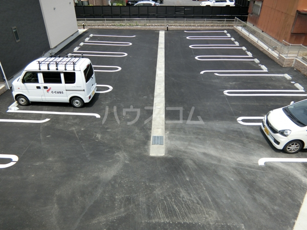 2/8 駐車場