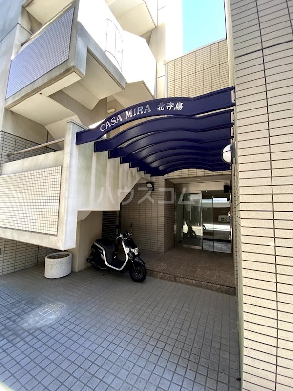 19/25 エントランス