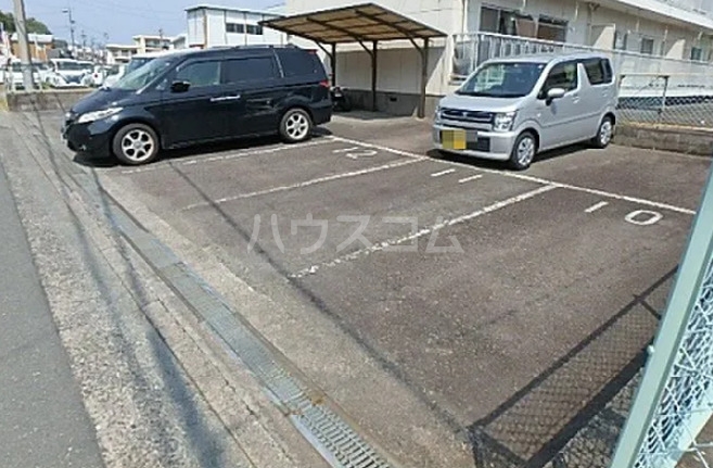 20/26 駐車場