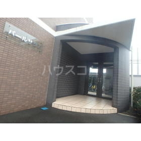 27/30 エントランス