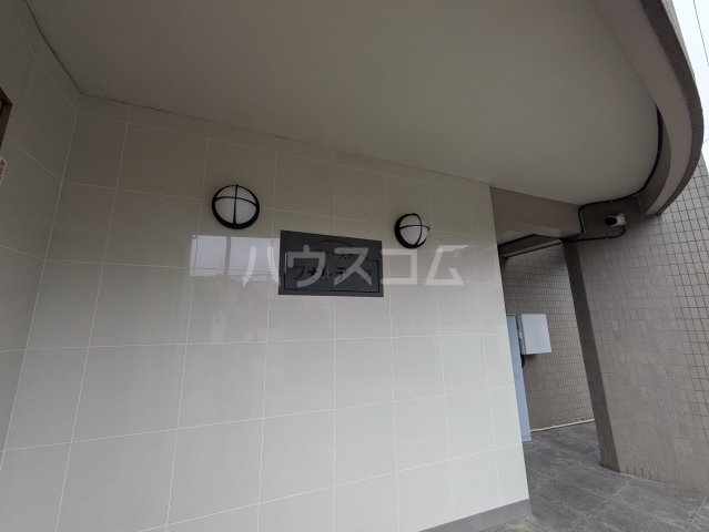 28/30 エントランス