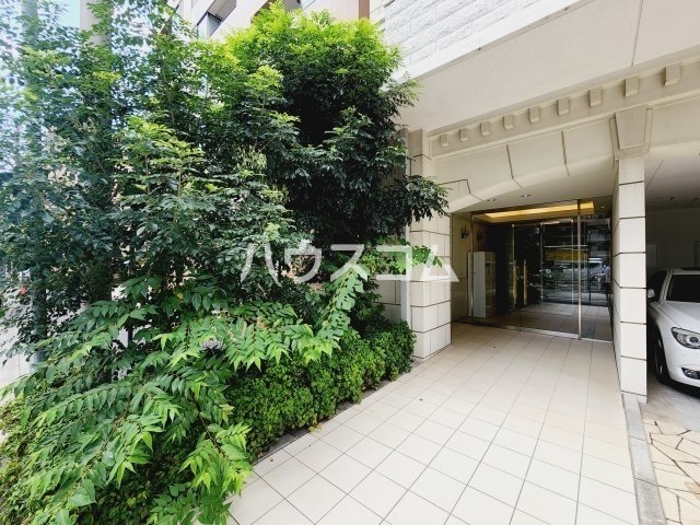 20/26 エントランス