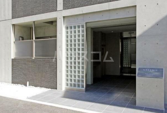 17/18 エントランス