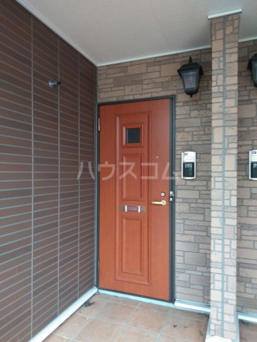 22/28 エントランス