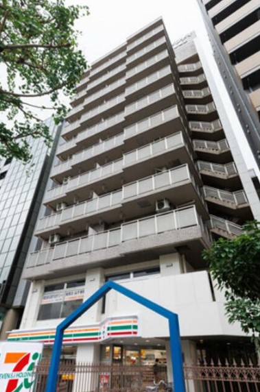 18/28 エントランス