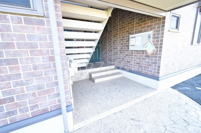 22/30 エントランス