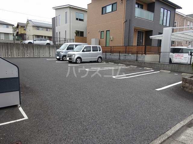 14/21 駐車場