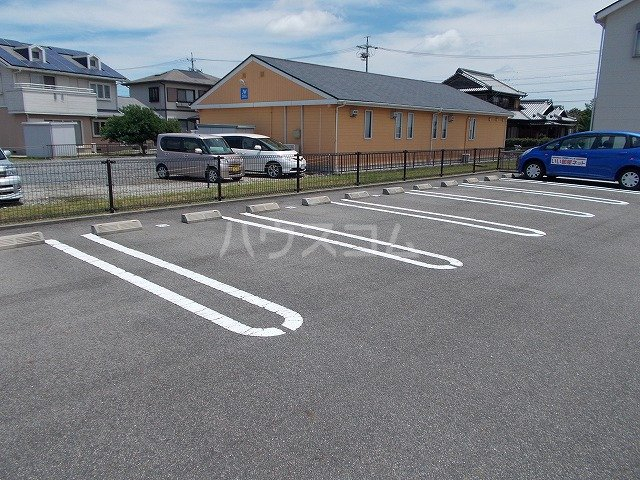 15/23 駐車場