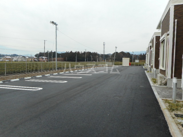 2/2 駐車場