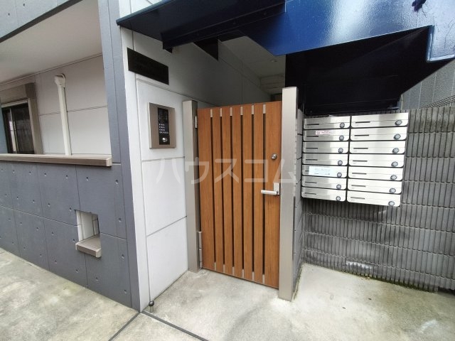 2/3 エントランス