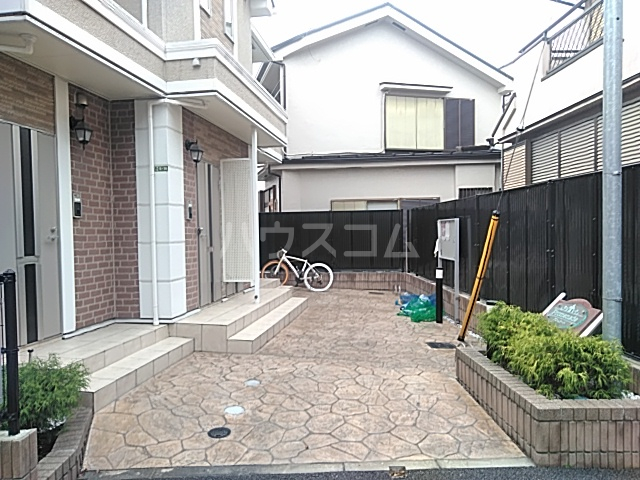 17/23 エントランス